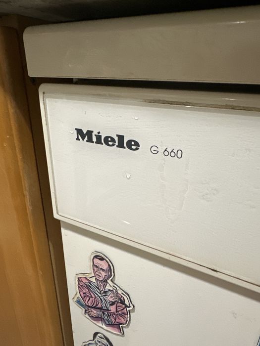 Maquina loiça Míele