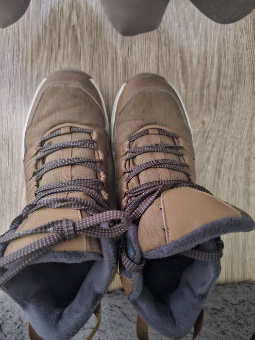 Zimowe buty turystyczne