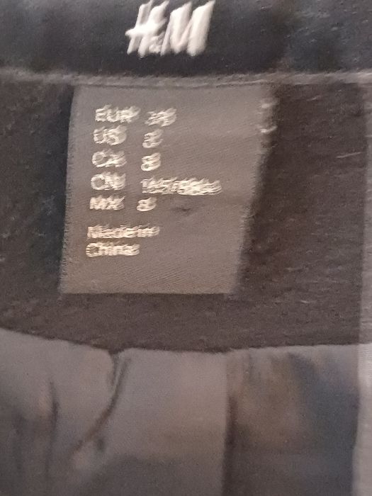 Płaszczyk krótki czarny damski 38