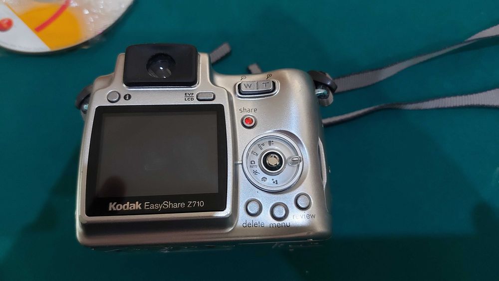 Camera Digital Kodak EasyShare Z710 – 7.1MP – Zoom Óptico 10x