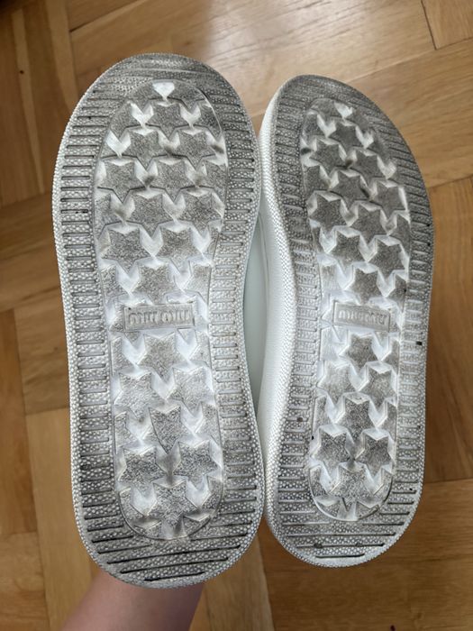 Buty w stylu Miu Miu