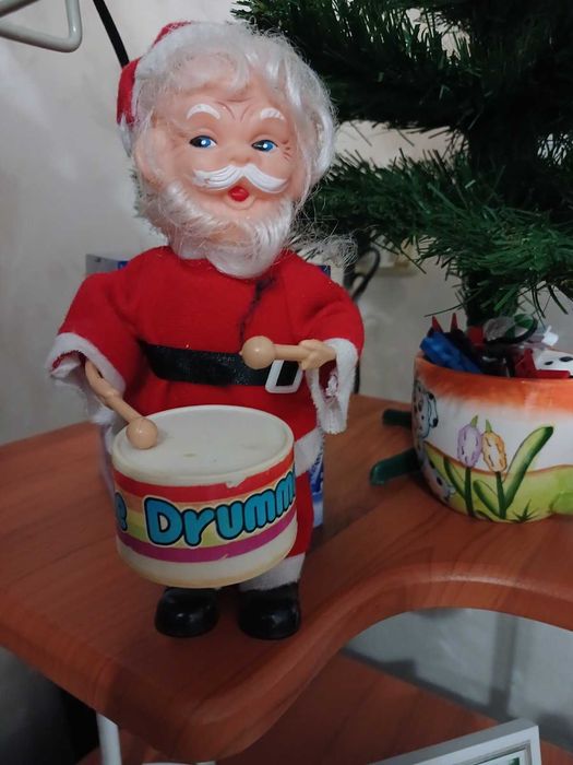 Игрушка Санта с барабаном