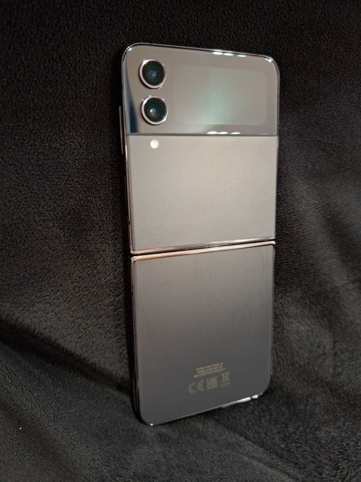 Jak NOWY Samsung Galaxy Z Flip 4 128GB 8GB Czarny BRAK RAT