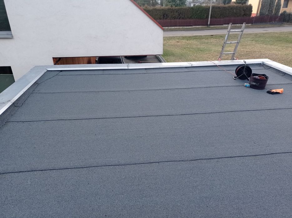 Krycie Papą Termozgrzewalną Wymiana Rynien Gwarancja Remont dachu