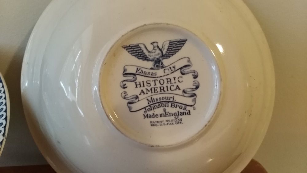 Porcelana inglesa de Johnson Bros "Historic America- Missuri"