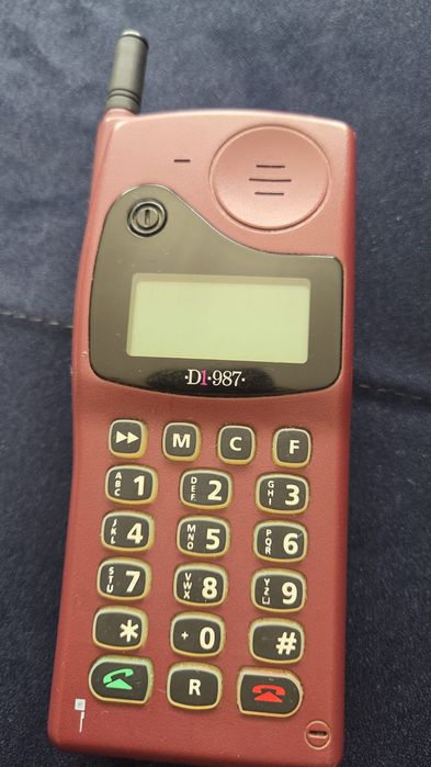 Kolekcjonerski Alcatel D1 987 cegła