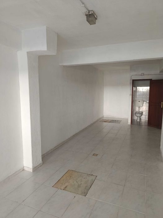 Vendo Garagem em Queluz