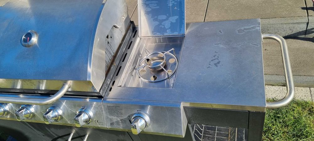 Gril gazowy 4 palniki