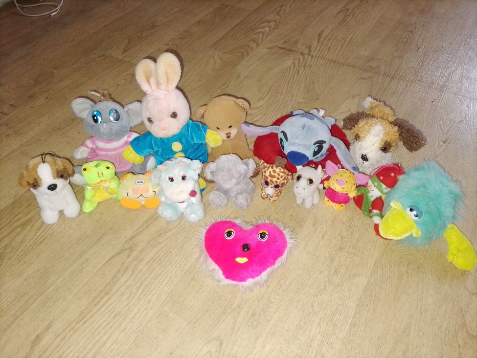 Отдам даром мягкие игрушки