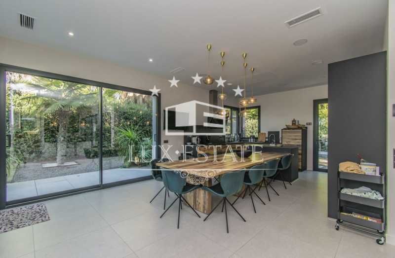 Современная вилла в одном из Престижных мест МАРБЕЛЬИ