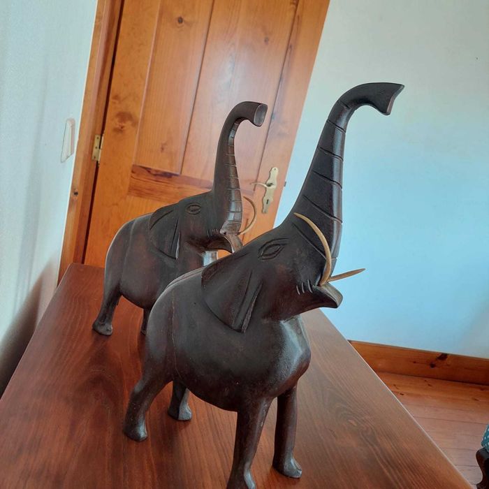 Elefantes em Pau-Preto | Artesanato de São Tomé e Príncipe