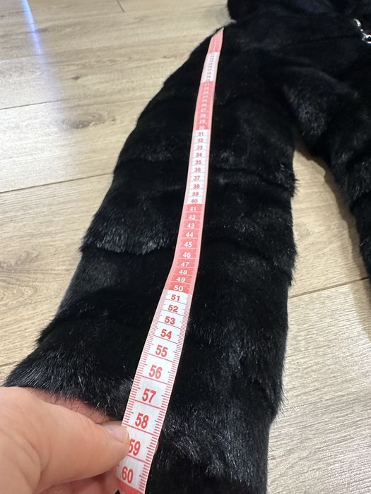 Шубка чорна штучна