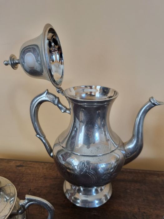 Serviço em casquinha inglesa