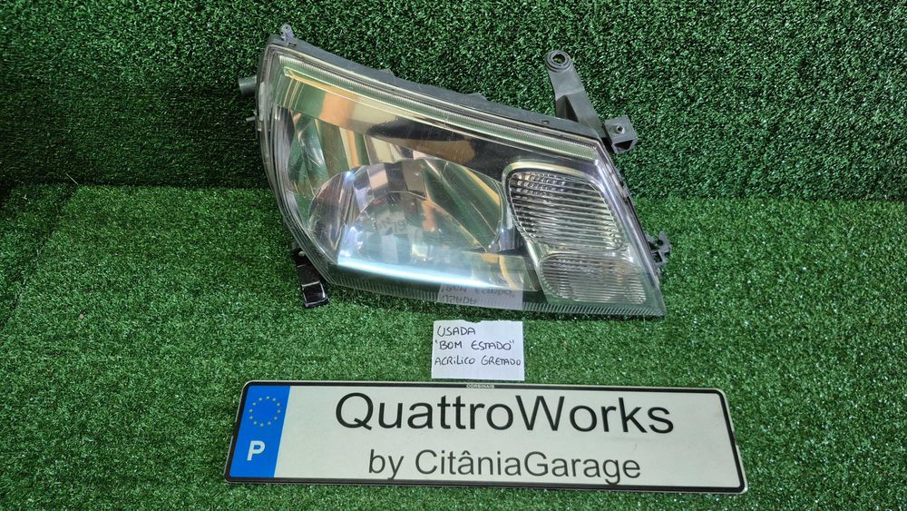 »TOYOTA Hiace Minibus (H100,H200) 08.95-12.12 - Ótica/Farol frente direita usada em bom estado DEPO 212-11N5R-LD-EM