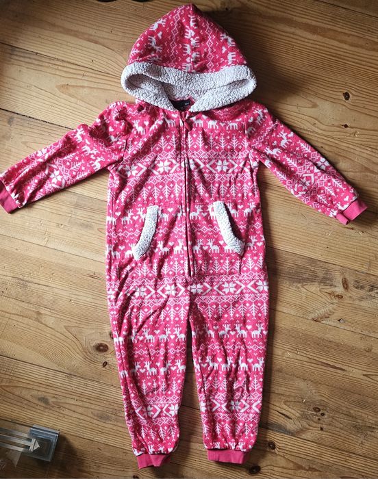 Продам тепленькі новорічні чоловічки на 2-3р