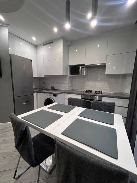 Евро 2Кк,ЖК Річ Таун,Мін.оф.,Газ,Без комісії%,Район Синергія