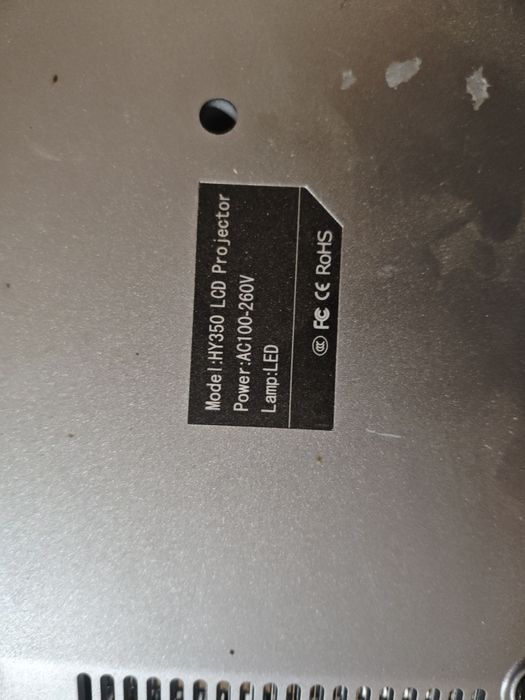 Projektor HY350 580ANSI z systemem Android 11
