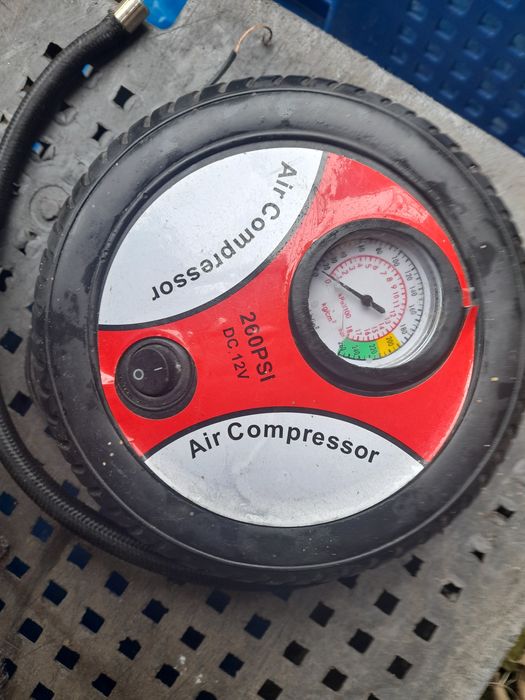 Автомобільний компресор під ремонт або на запчастини