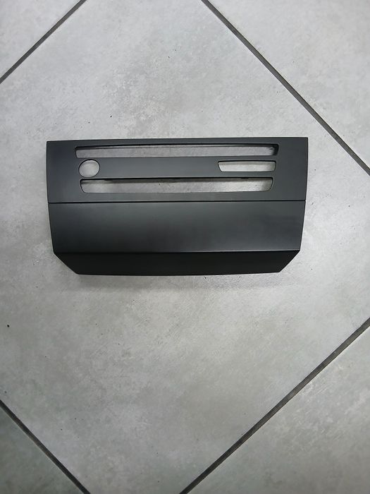 Osłona radia BMW E90 E91 E92 E93