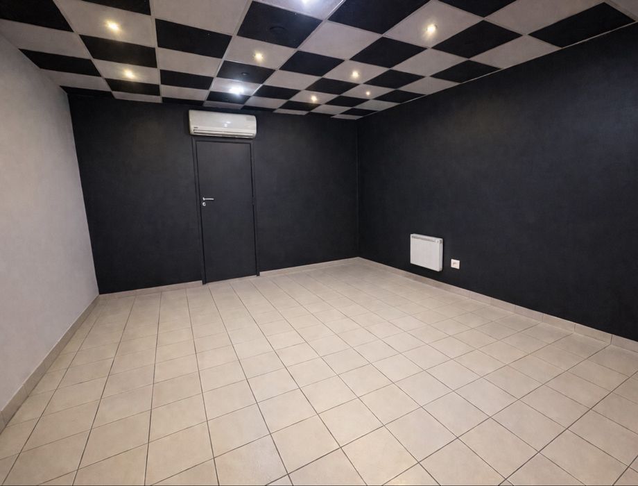 Lokal usługowo-handlowy, pawilon, pasaż handlowy Chomiczówka