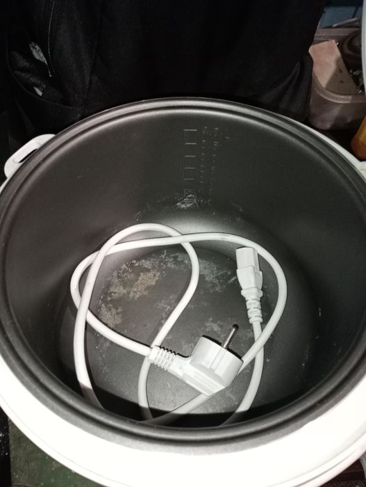 Мультиварка Redmond