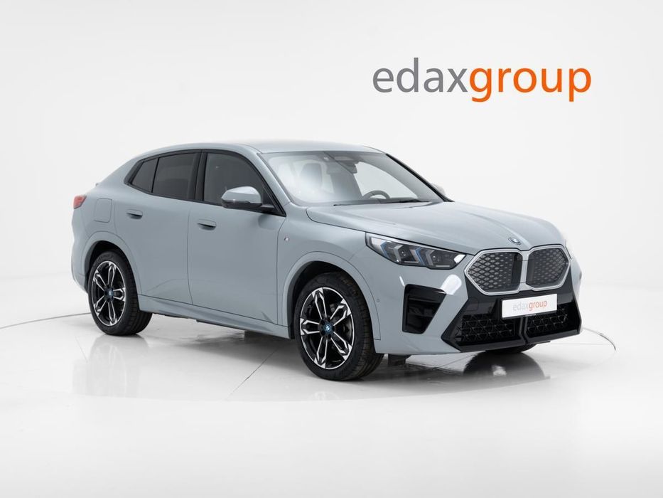 BMW iX2 eDrive20 Pack Desportivo M
