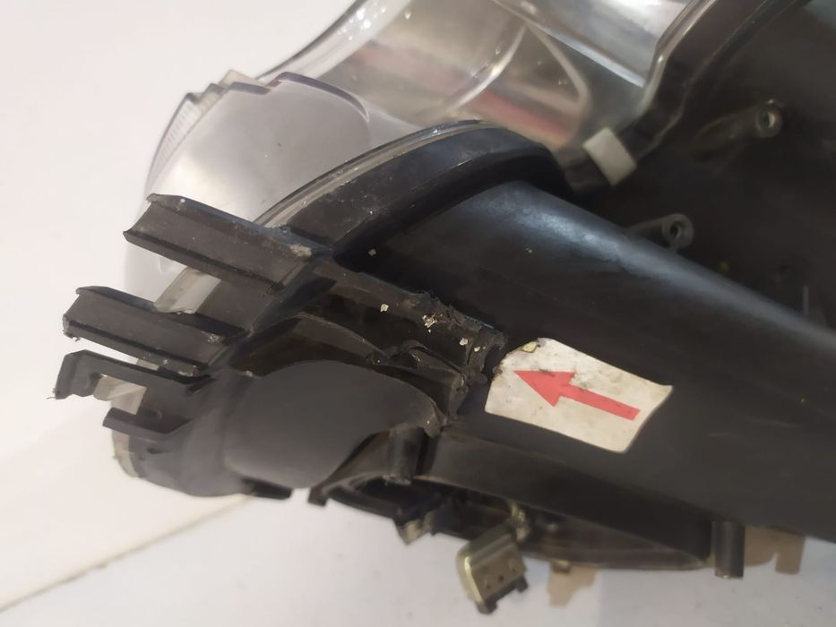 MINI COOPER R56 Lampa Xenon Prawa - 15153