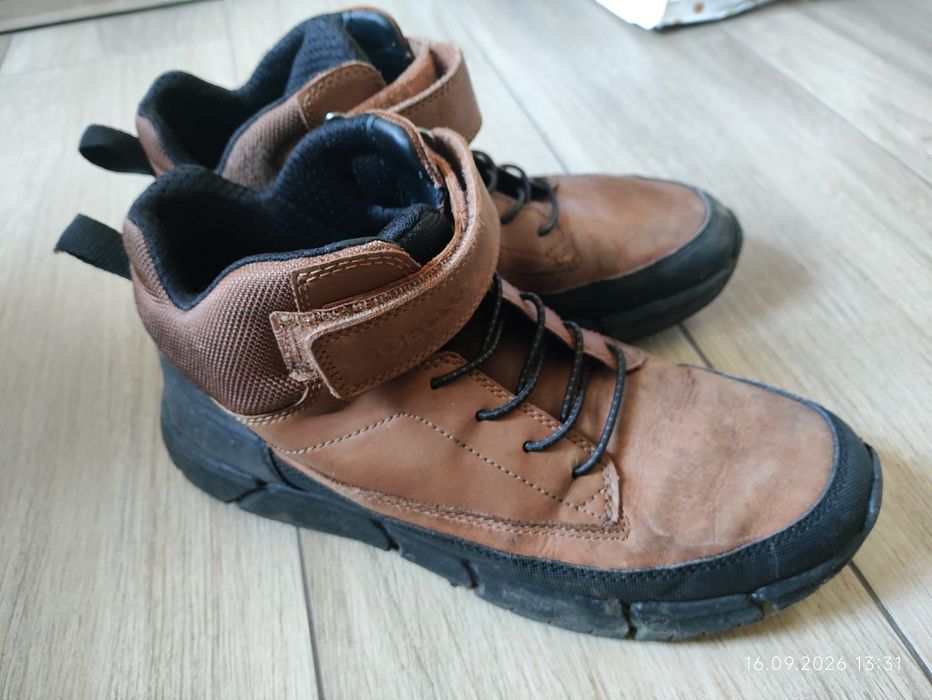 Buty dla chłopca r 40 Geox