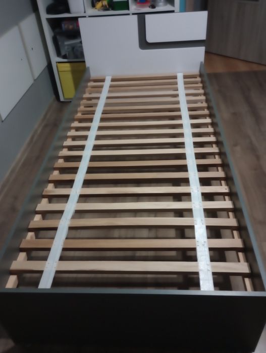 Łóżko pod materac 90x200 cm, wysuwana skrzynia
