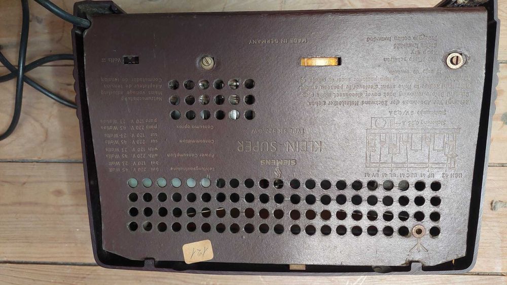Televisão Philips vintage