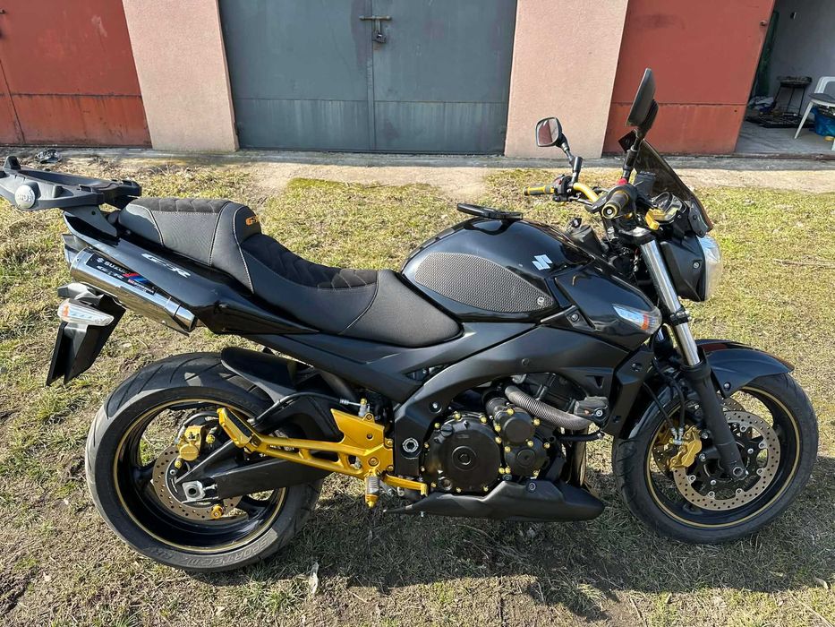 Suzuki GSR 600  z 2011 roku