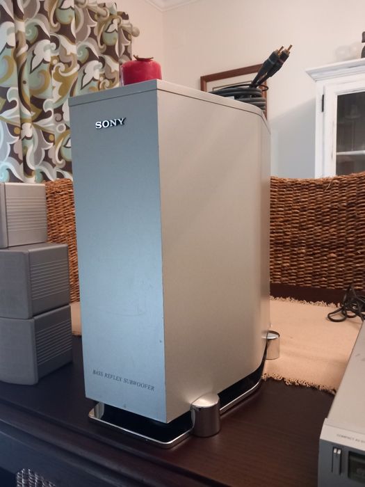 Leitor de CD's Sony HCD-S500 juntamente com Sistema de Som Sony