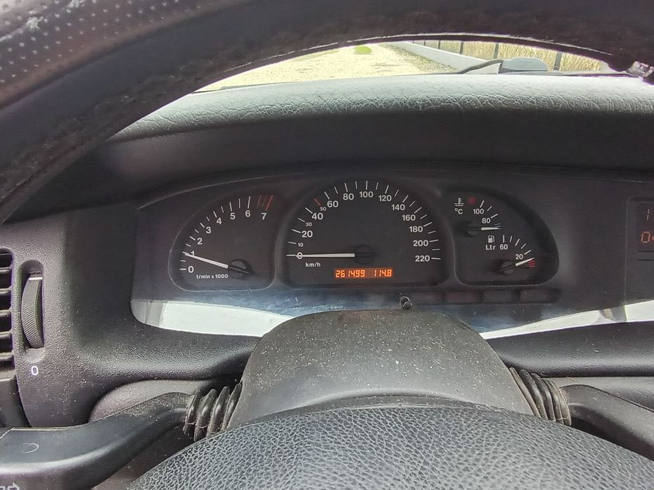Opel Vectra 1.8 1999r B+G
