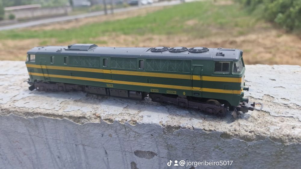 Varias locomotivas cp para venda .