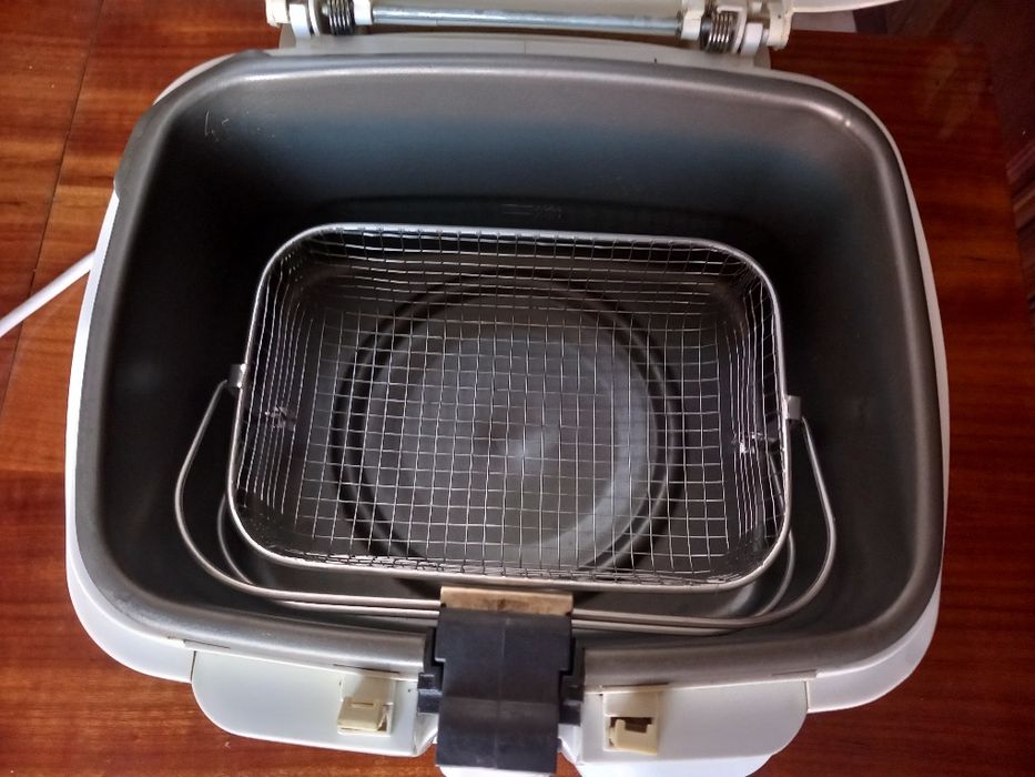 Fritadeira eletrica Becken HY518