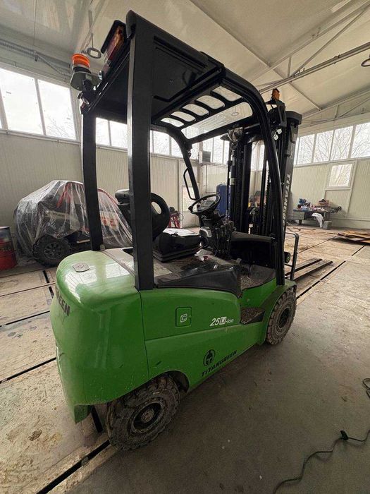 Погружчик Titangreen 25Li (EP25K-Li)