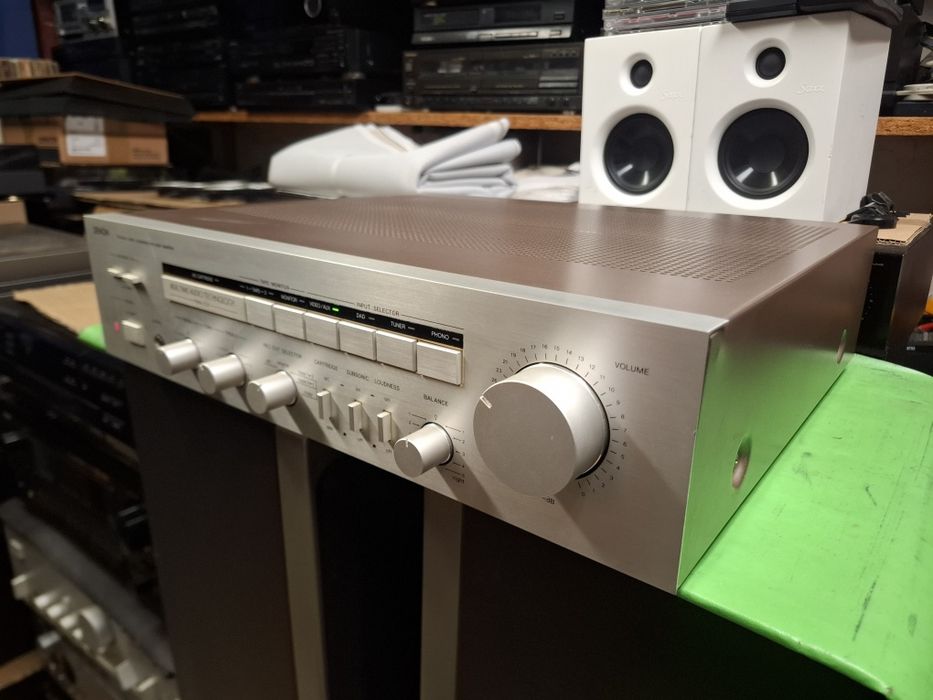 Wzmacniacz Denon PMA-737