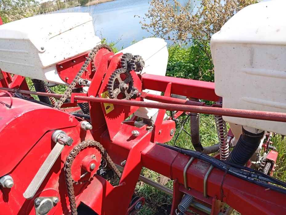 Продам сівалку СУ 8 СТ в відмінному стані , як нова з транспортним і сигналізацією