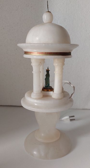 ORATÓRIO em Mármore com imagem.