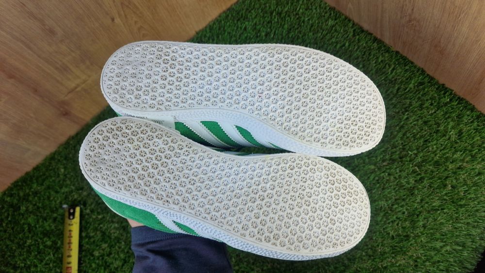 adidas Gazelle  розмір 35 1/2
