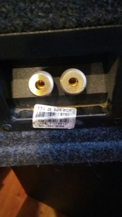 Саб автомобильный с усилителем!!! Отличный звук, настоящий !