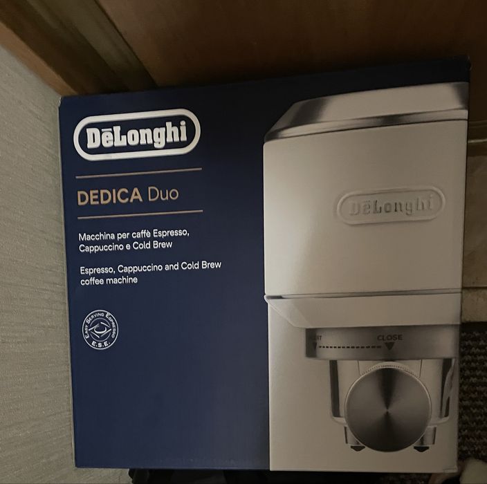 Кавоварка DeLonghi EC 890.WI Dedica Duo.