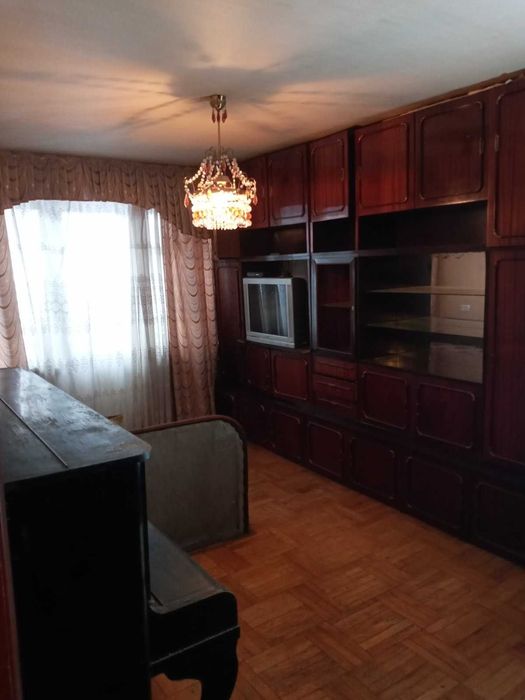 Продам 2-кімн. Щу́сєва вул. 42а, 47 м.кв.МетроСирець 2 хвилини пішки.