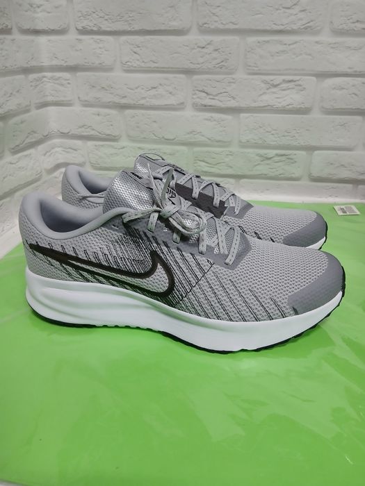 Чоловічі кросівки для бігу Nike Run Defy HM9594-003