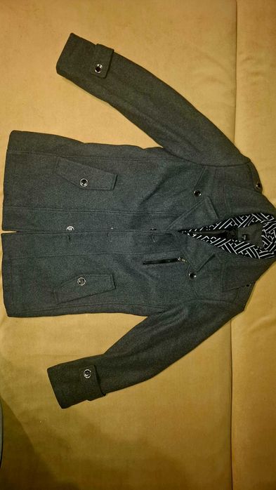 Elegancki płaszcz męski