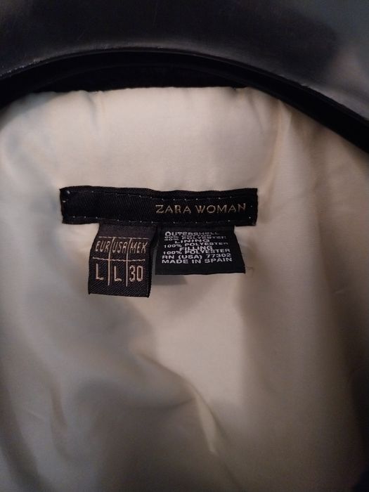 Gabardina marca  Zara