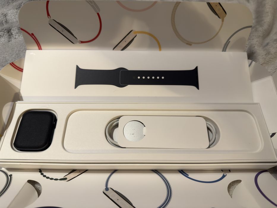 Apple watch 8 45mm zestaw z nowym paskiem