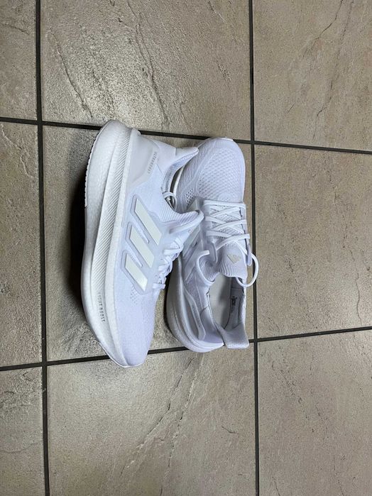 Кросівки Adidas Ultraboost 5 40,5 р оригінал