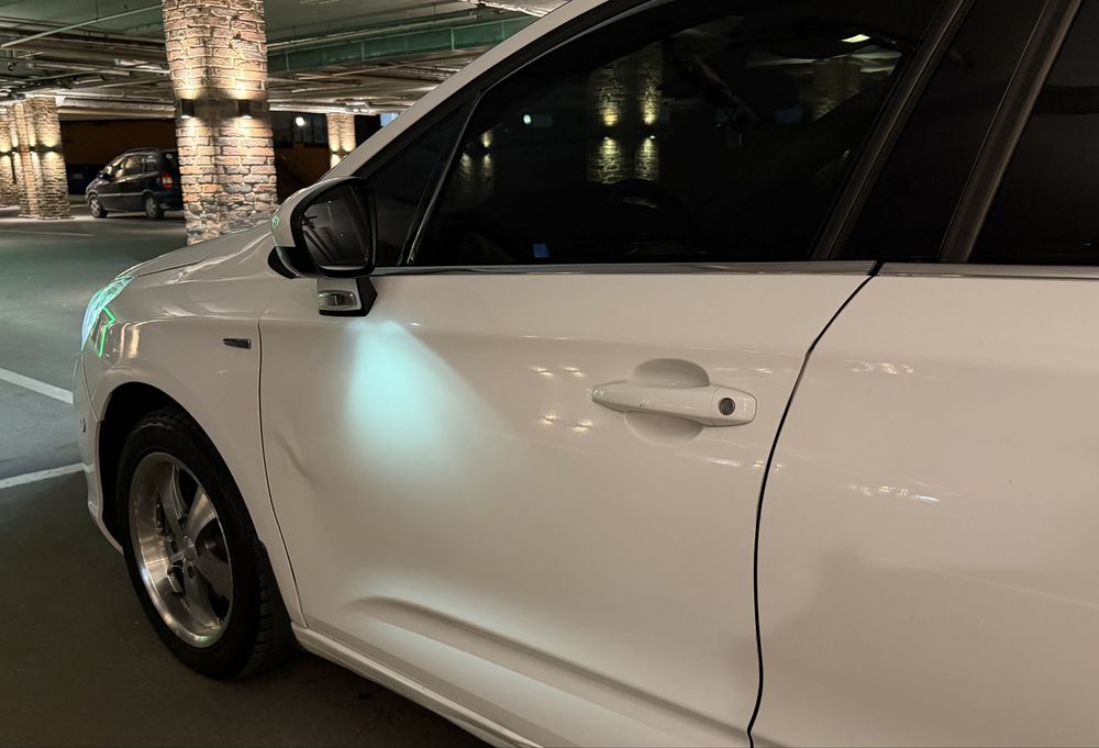Citroen C4 / 2012 / дизель 1.6