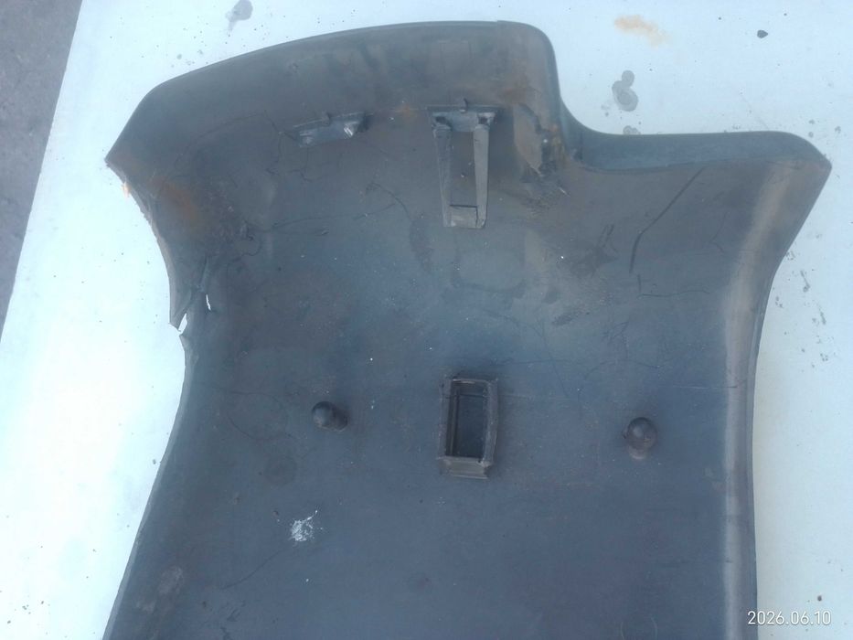 Canto do Para-choques Traseiro Esquerdo Ford Transit 94
